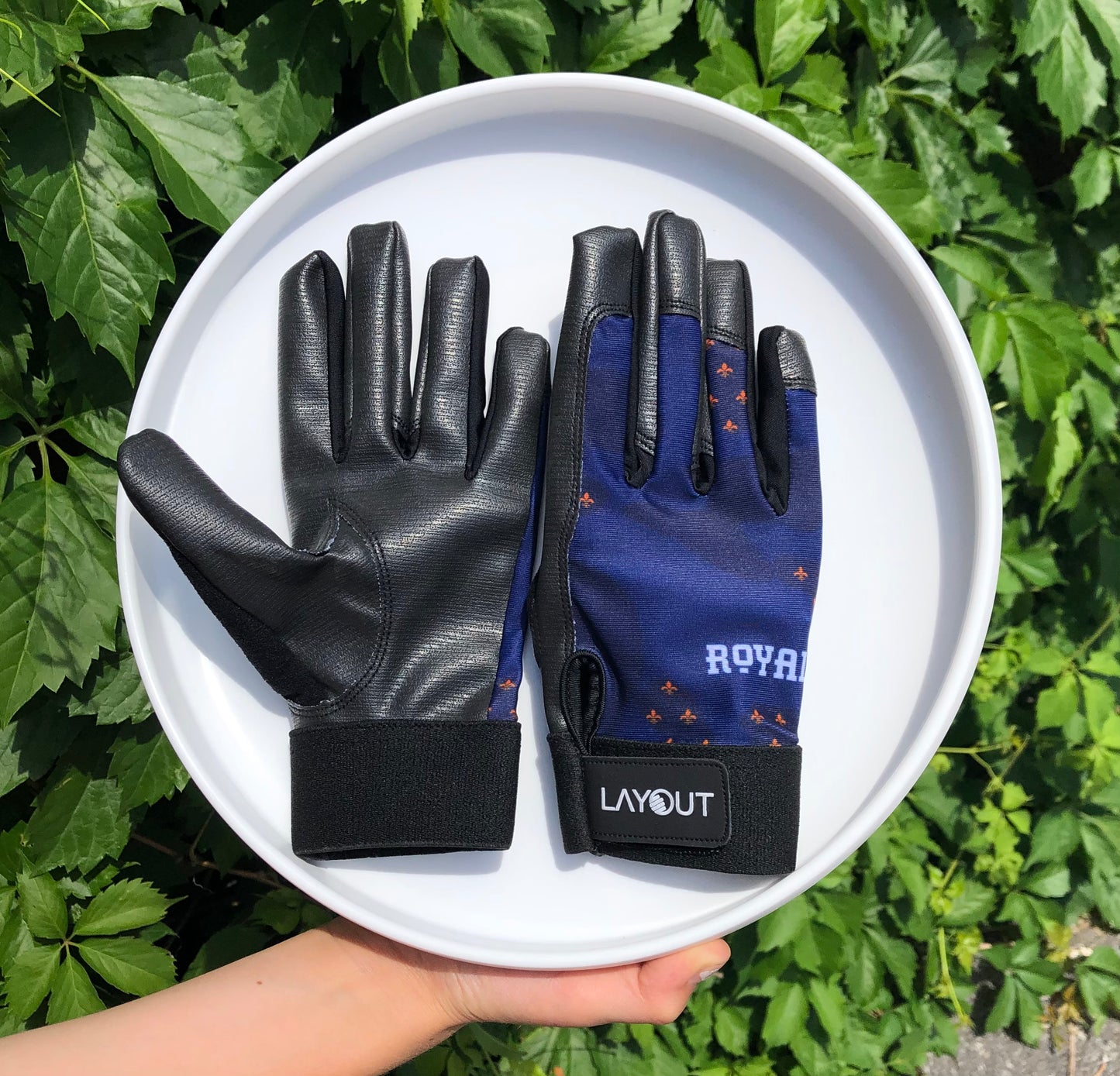 Layout Gloves